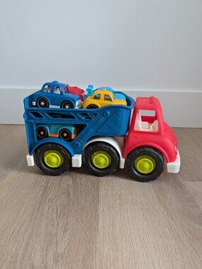 Battat – Wonder Wheels – Toy Carrier Truck & 6 Toy Cars